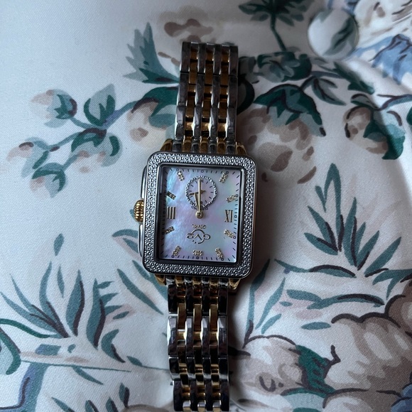 GV2 Women\'s Two-Tone Silver and Gold Watch main image 3